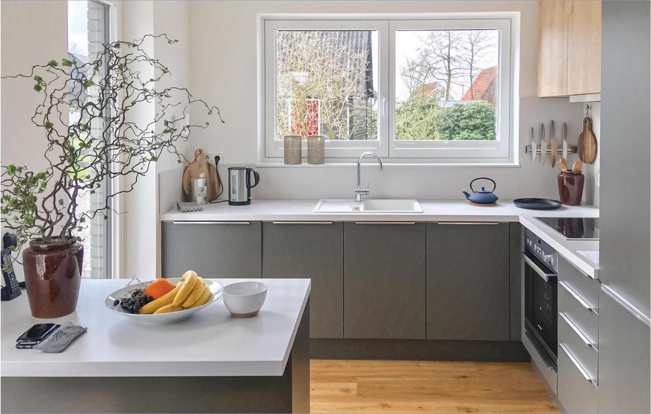 Awesome Home In Lembruch-Duemmer See With Kitchen المظهر الخارجي الصورة