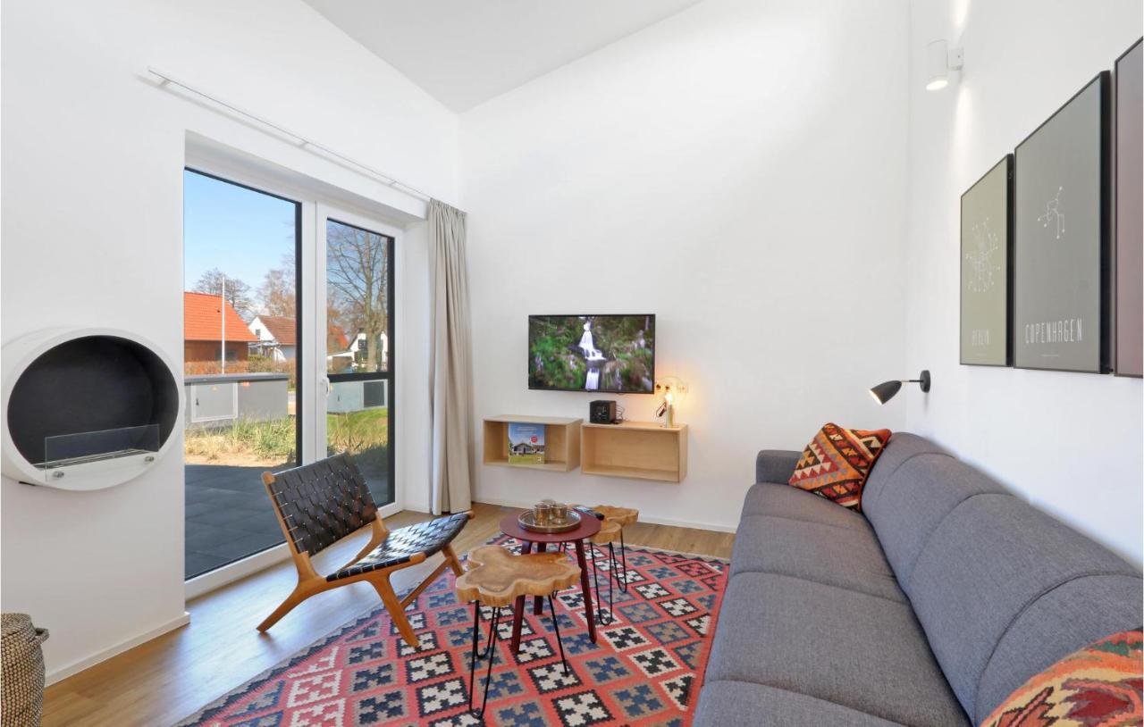 Awesome Home In Lembruch-Duemmer See With Kitchen المظهر الخارجي الصورة
